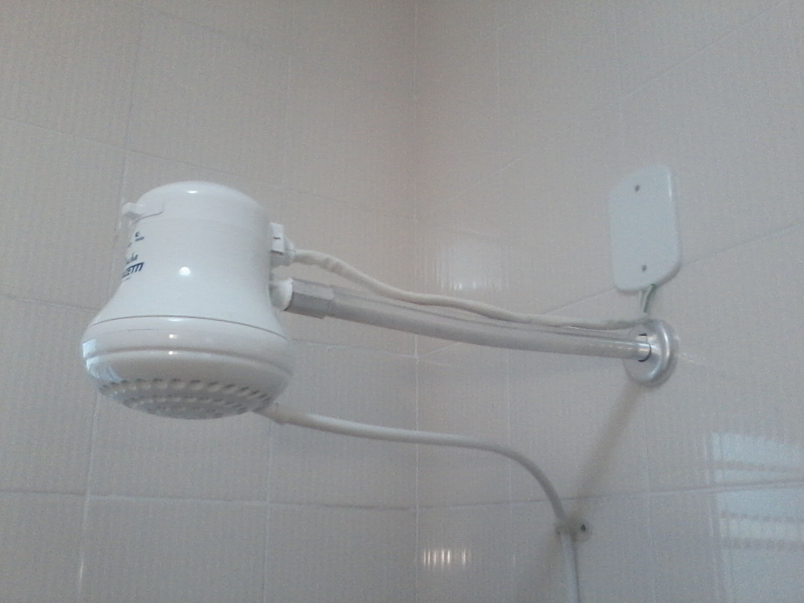 Chuveiro Elétrico em Fortaleza: Instalação, Manutenção e Segurança com Eletricista chuveiro eletrico 1